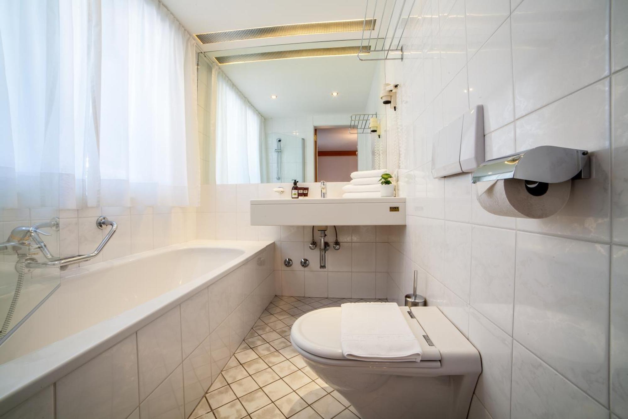 Boutique Hotel Olympia Seefeld in Tirol Ngoại thất bức ảnh